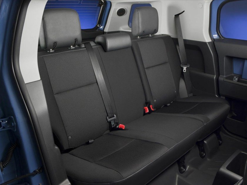 Toyota FJ Cruiser 2014 салон