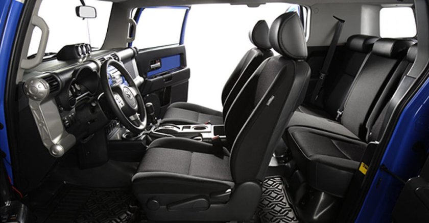 Toyota FJ Cruiser 2022 салон