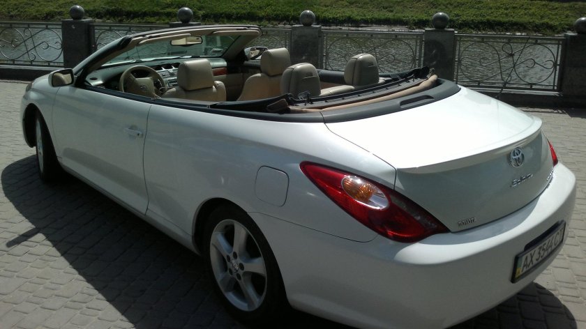 Toyota Solara кабриолет белая