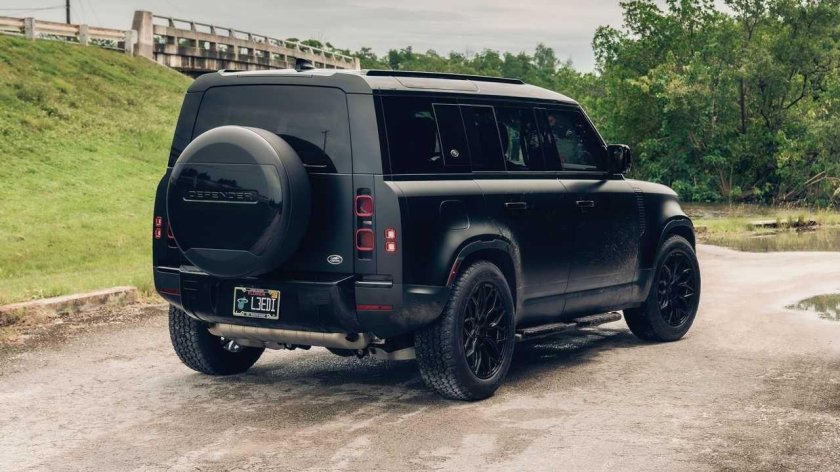 Ленд Ровер Defender 2021