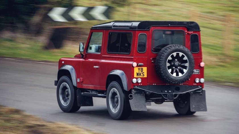 Land Rover Defender works v8