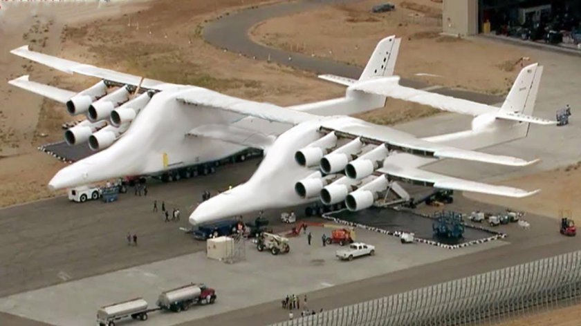 Самолет Roc Stratolaunch