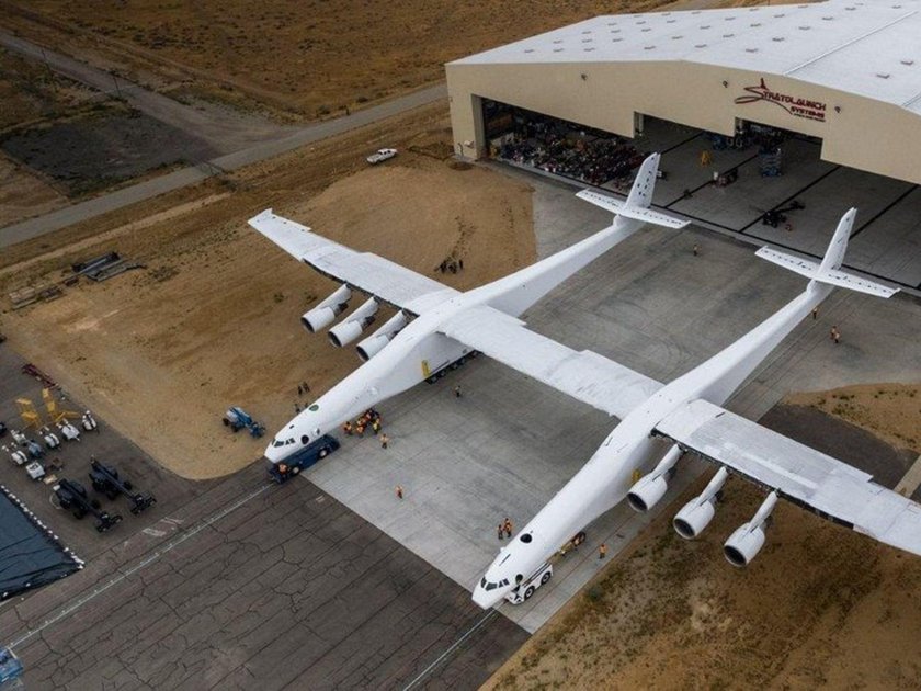 Самолет Stratolaunch model 351