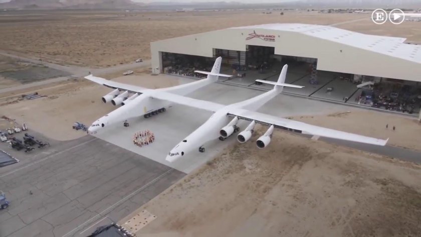 Самолет stratolaunch model 351
