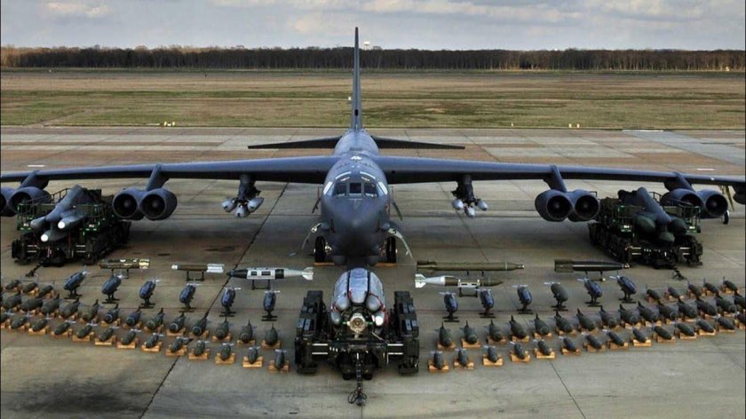 Бомбардировщик b 52