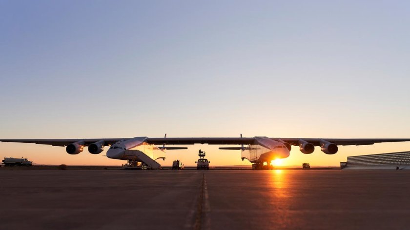 Самолет Stratolaunch model 351
