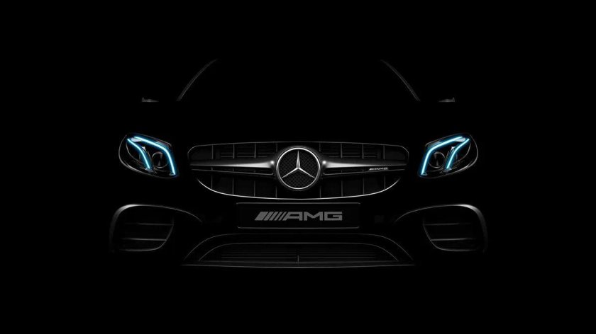 Мерседес АМГ 63 на черном фоне