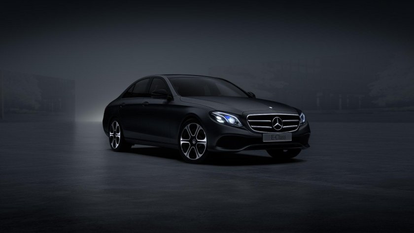 Mercedes Benz e200 AMG черный