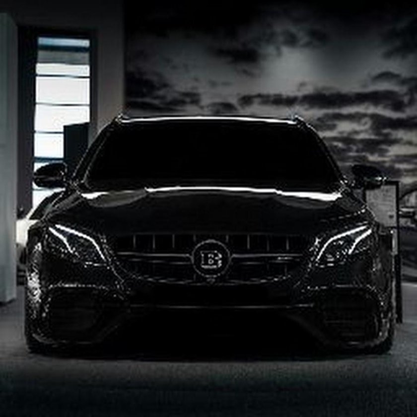 Мерседес АМГ 63 чёрный темноте