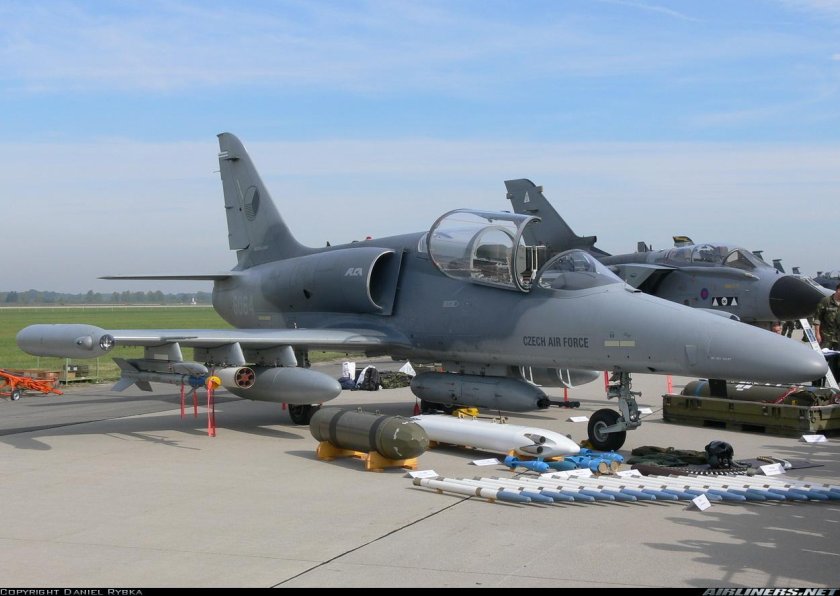 Самолет l 159