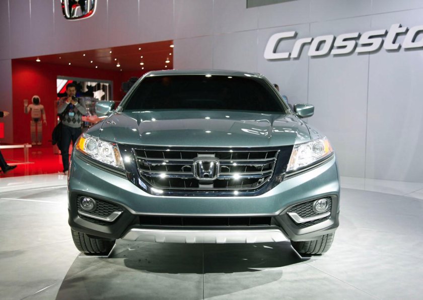 Хонда Кросстур 2013