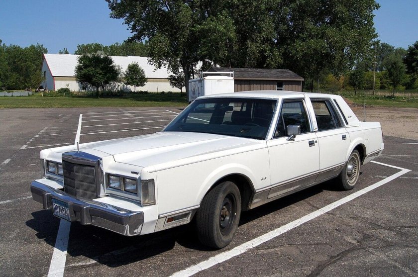 Lincoln Town car 1981