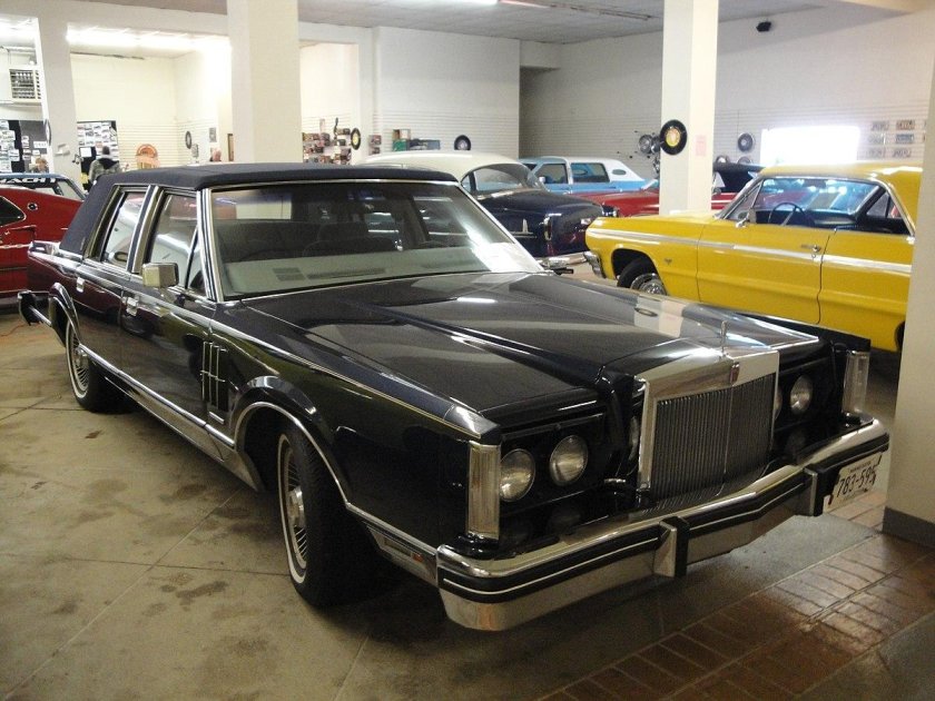 Lincoln Town car 1988