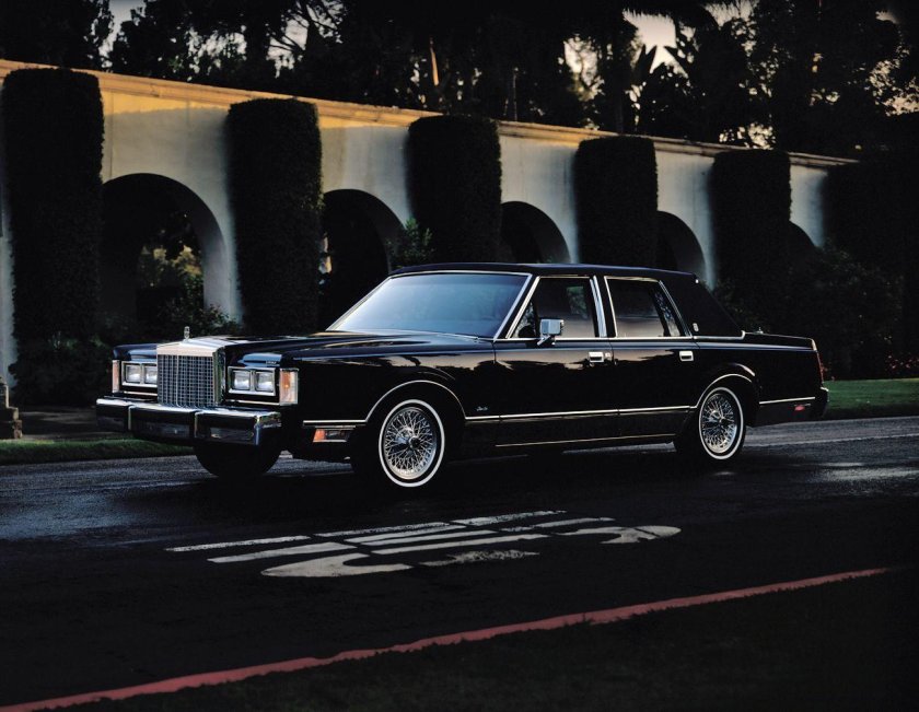 Lincoln Town car 1986
