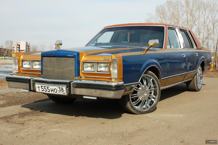 Lincoln Town car 1981