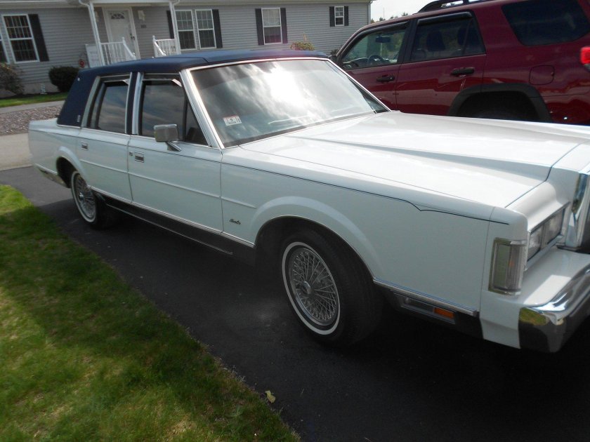 Lincoln Town car 1988