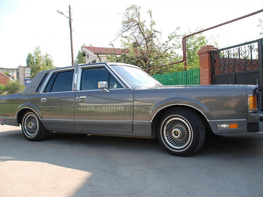 Линкольн Таун кар 1980