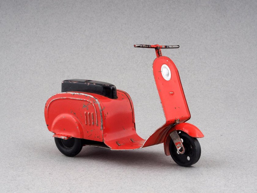 Мотороллер игрушка