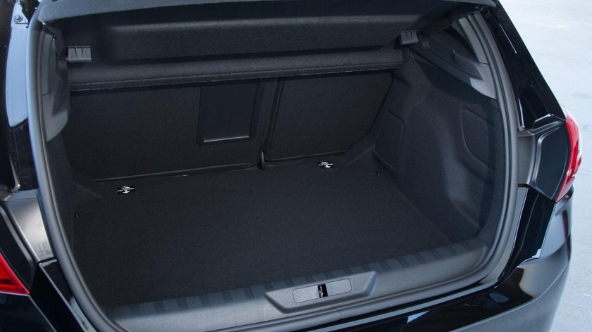 Peugeot 308 багажник