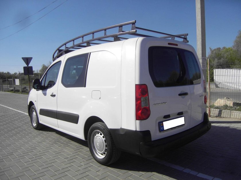 Багажник на крышу Пежо партнер 2008