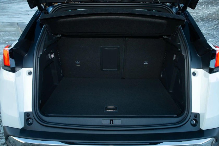 Peugeot 3008 багажник