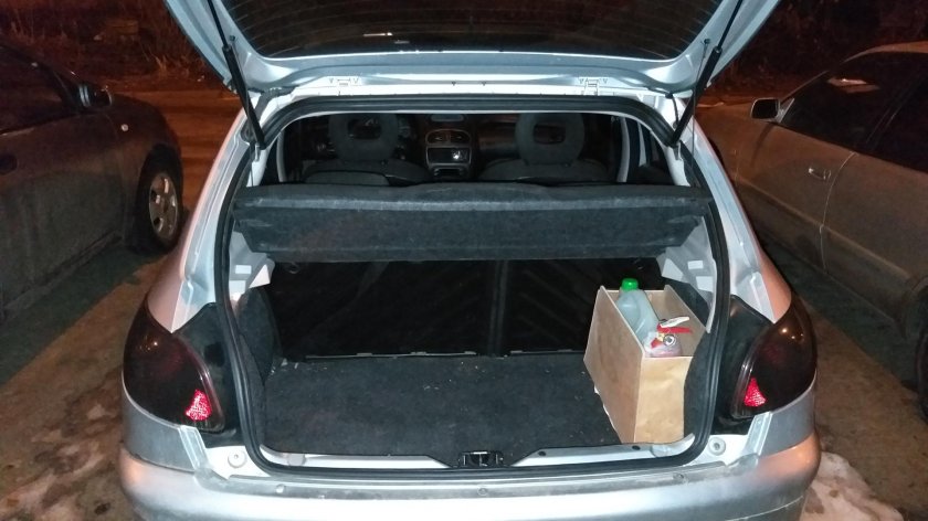 Peugeot 206 багажник