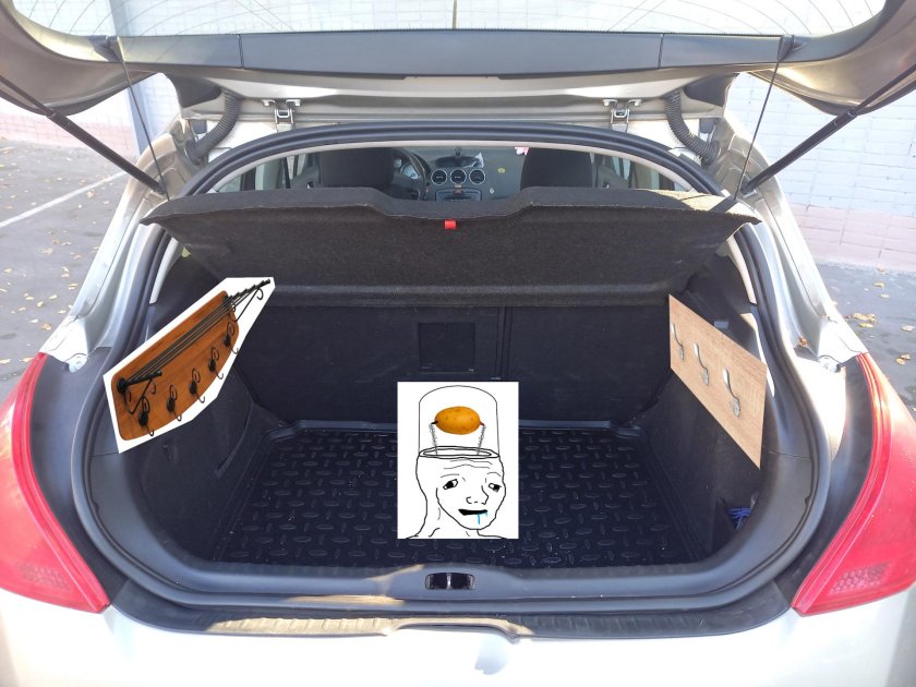 Сабвуфер в полку багажника Пежо 308