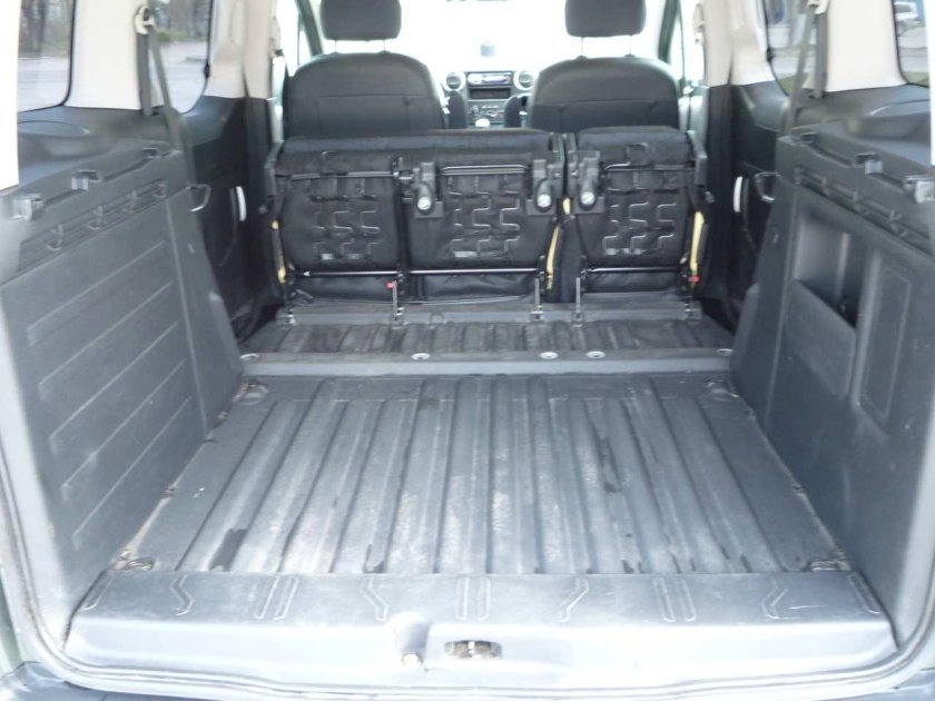 Peugeot partner, 2009 багажник