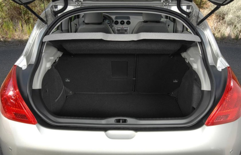 Peugeot 308 багажник