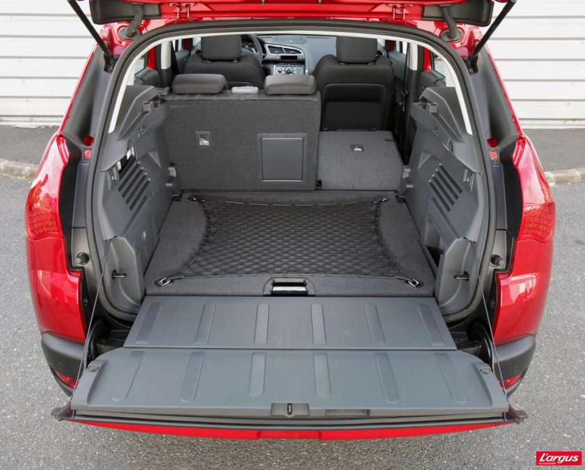 Peugeot 3008 багажник