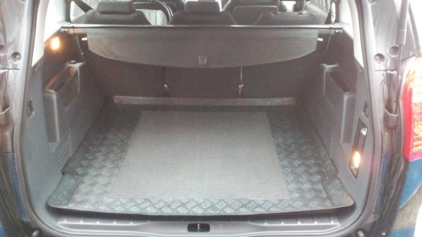 Пежо 5008 багажник