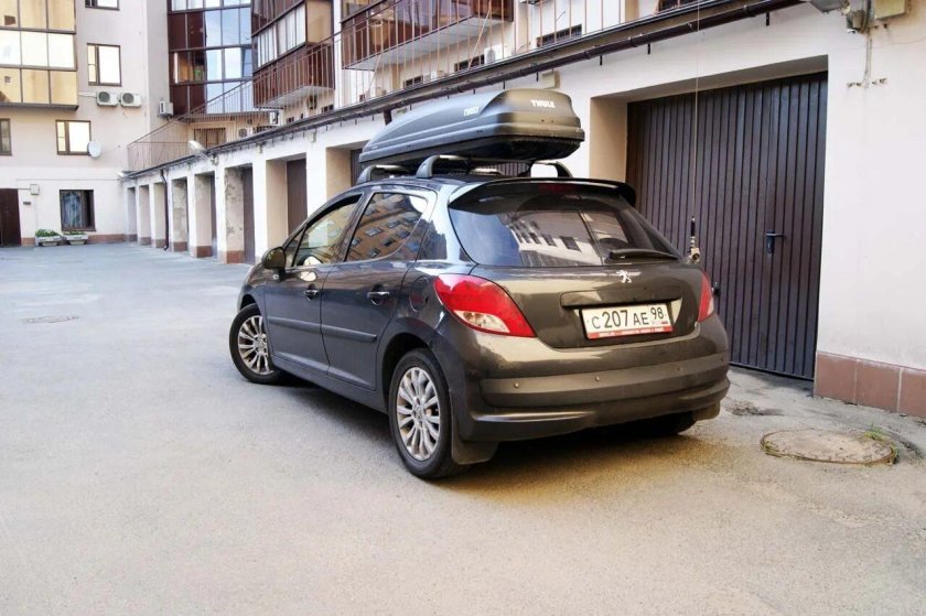 Багажник на пежо 308