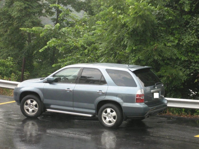 Акура МДХ 2006