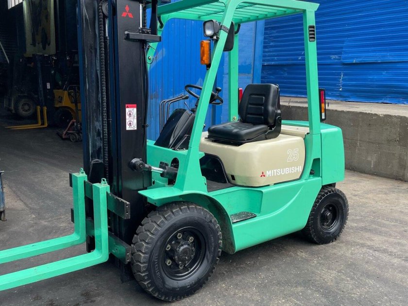 Погрузчик вилочный митсубиси 1.5 тонны