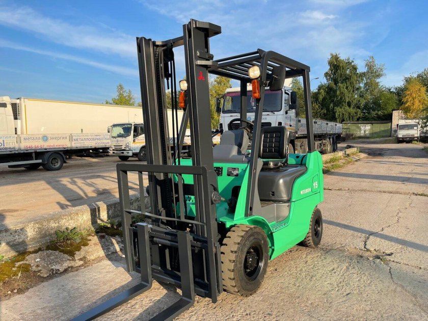 Вилочный погрузчик toyota