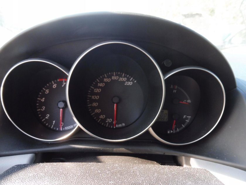 Приборная панель мазда 3 бк