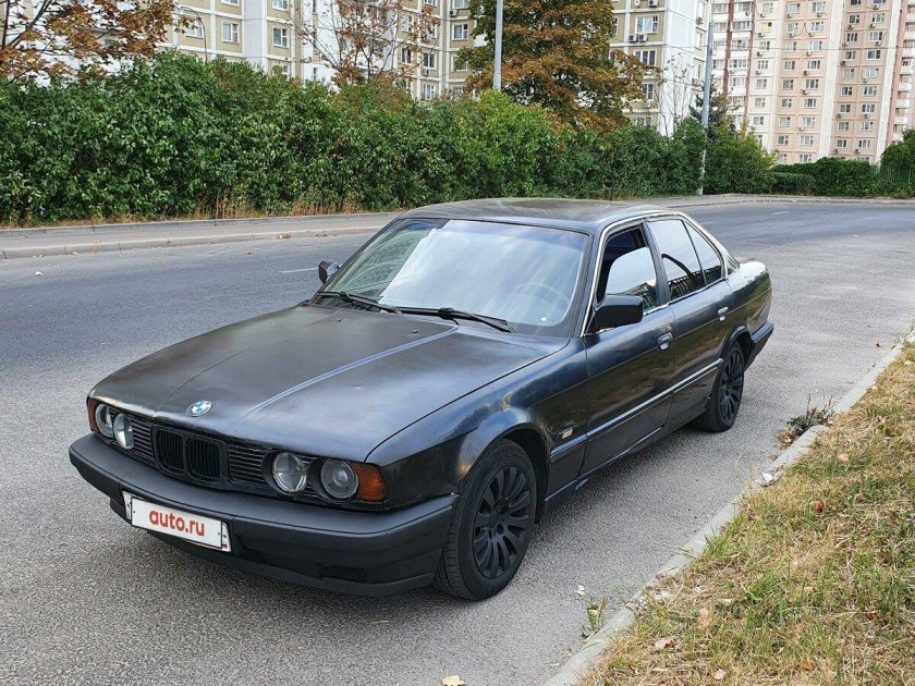 BMW 525i e34 черная
