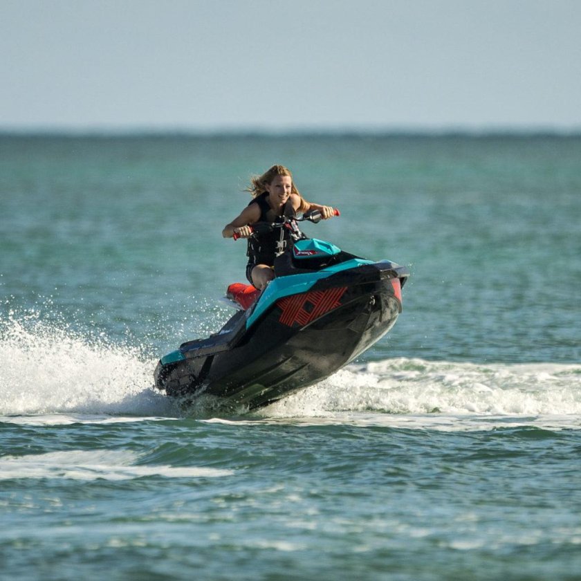 Гидроцикл Спарк Трикс