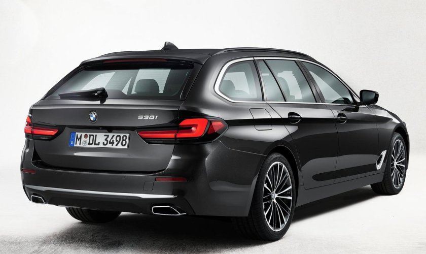 BMW 5 Series Touring 2021