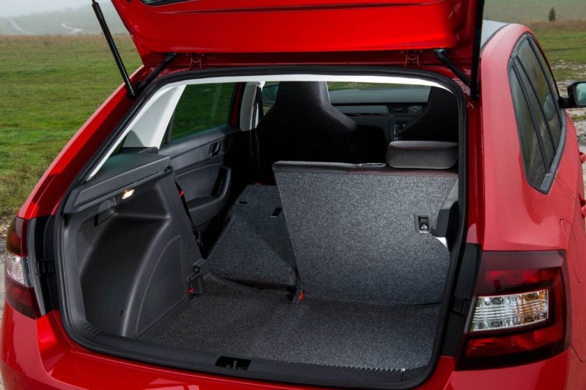 Шкода Рапид 2014 багажник