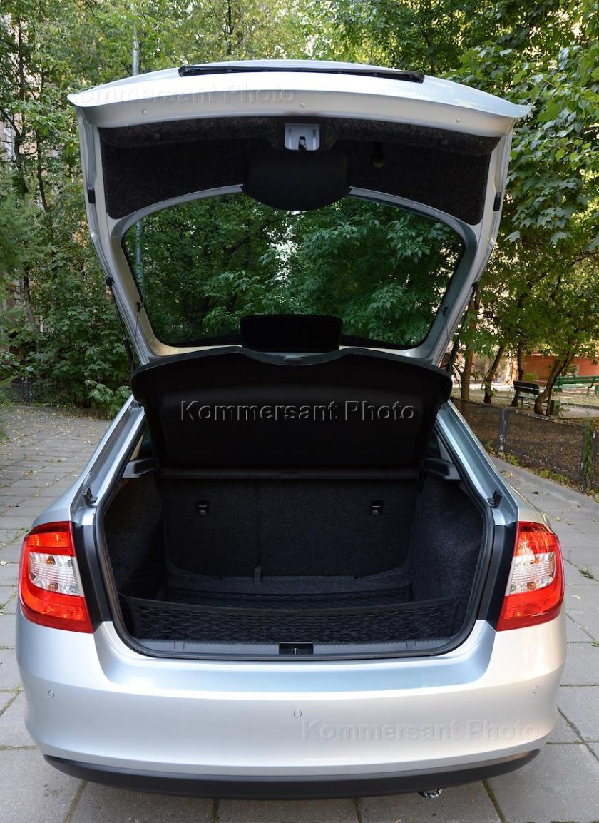 Шкода Рапид багажник