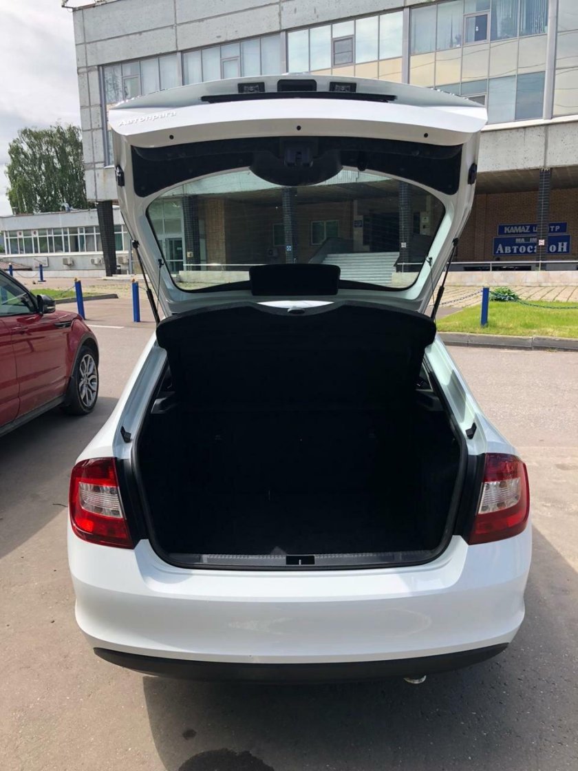 Skoda rapid багажник