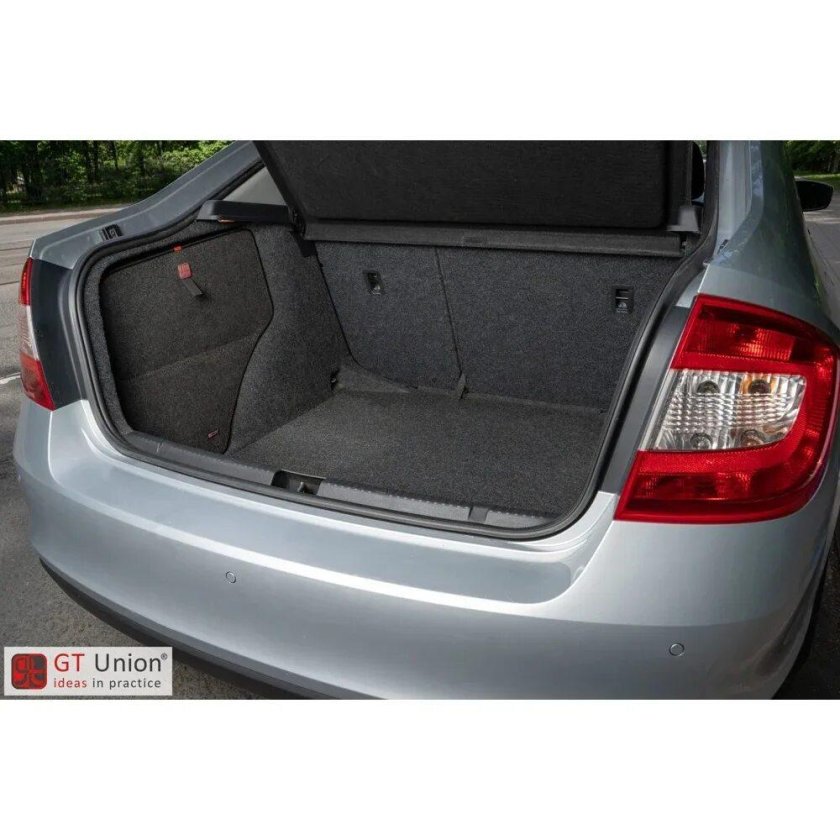 Шкода Рапид лифтбек багажник