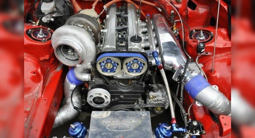 Мотор с турбиной