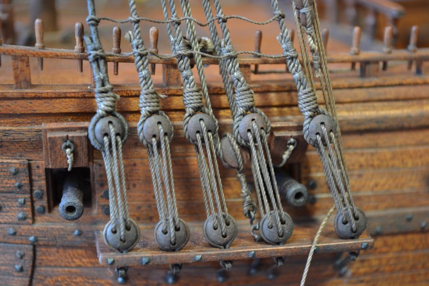 Крепление вант парусного корабля