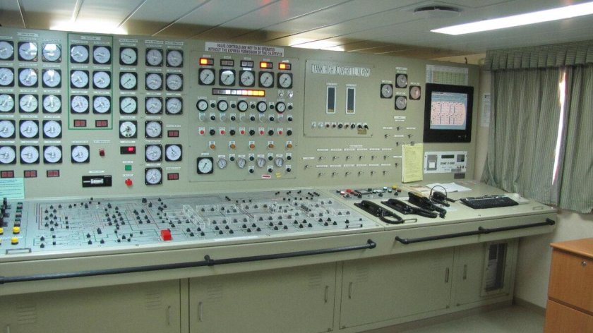 Грузовик на пульте управления