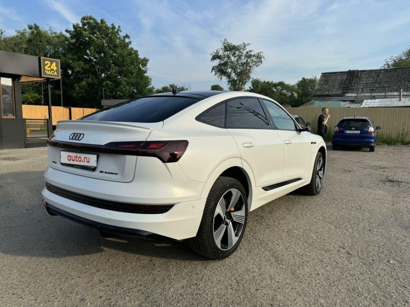 Audi e tron