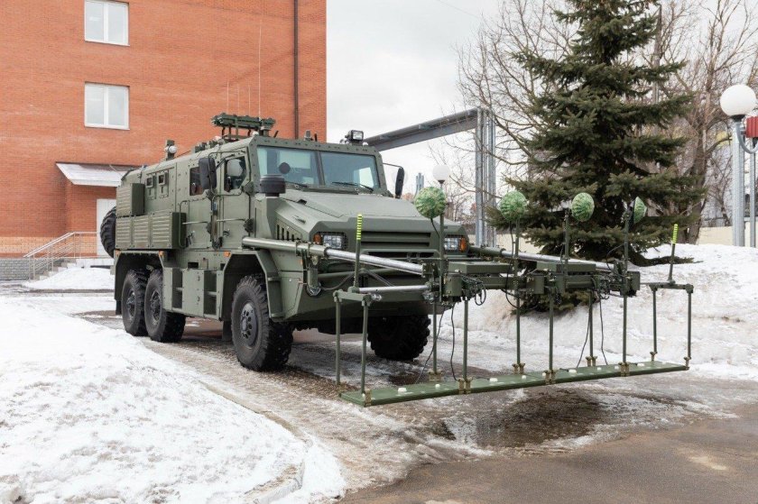 Специальный бронированный автомобиль «Федерал-м» на базе «Урал-4320»