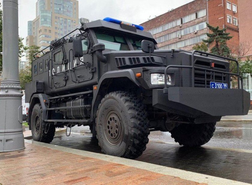 Броневик КАМАЗ-43501 патруль