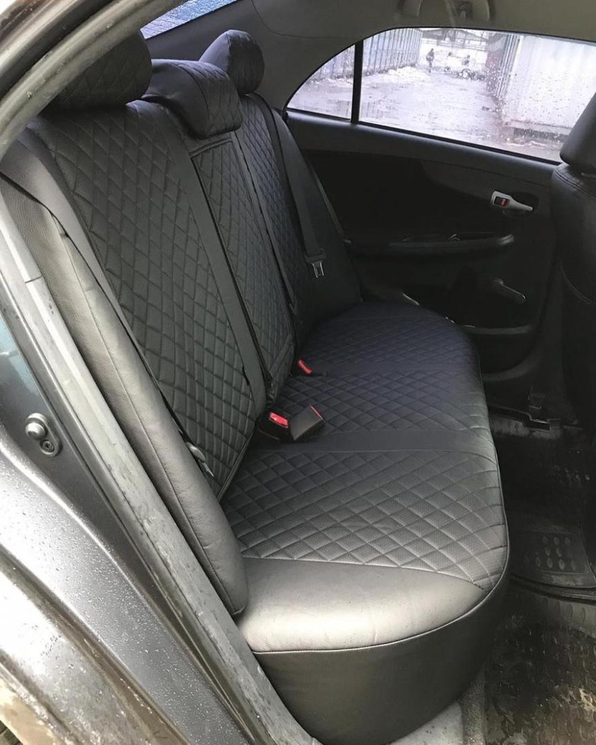 Тойота Королла е150 Автопилот ромб чехол черный